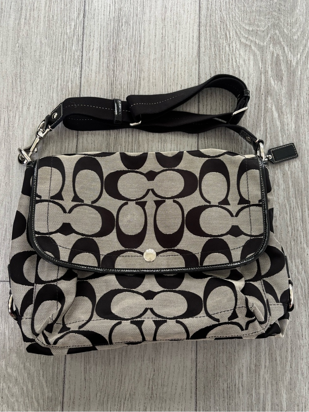 Coach messenger bag in black jacquard. EUC.